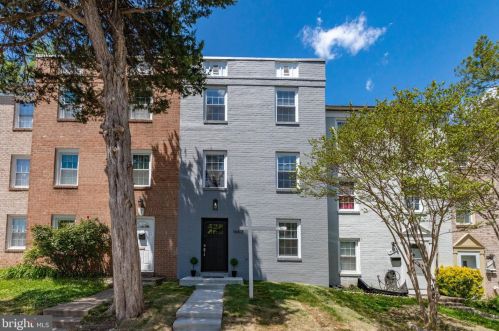 16613 Galt Ct, Woodbridge, VA 22191-4609