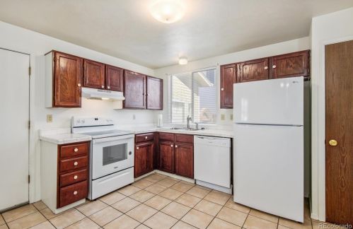 14602 Elk Pl, Denver CO 80239-5429 exterior