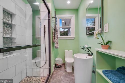 606 Gist Ave, Silver Spring MD 20910-4921 exterior