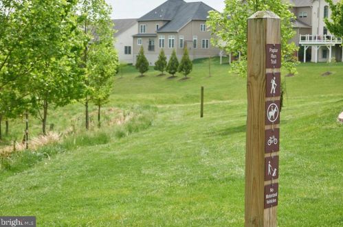 1307 Autumn Brook Ave, Silver Spring MD  20906-6752 exterior