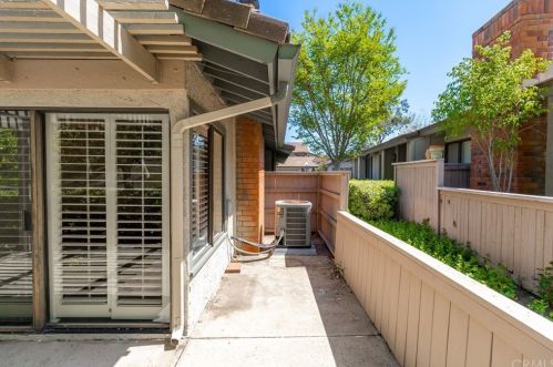 6548 Circulo Dali, Anaheim CA  92807-4906 exterior