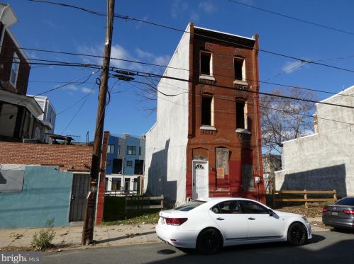 2104 9 St, Philadelphia PA 19122-1313 exterior