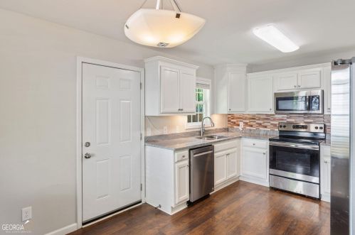 200 Bob White Cir, Cleveland GA  30528-1508 exterior