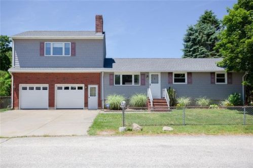 59 Cheryl Dr, Tiverton, RI 02878-3734