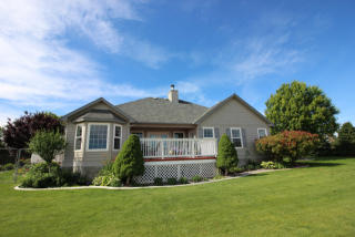 24105 Clodfelter Rd, Kennewick, WA 99338-7444