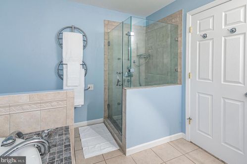 193 Cherry Vly Rd, Princeton NJ  08540-7681 exterior