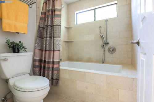 5900 Charter Oaks Dr, Hayward CA  94552-1678 exterior