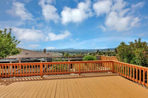 1924 Marineview Dr, San Leandro CA 94577-5315 exterior