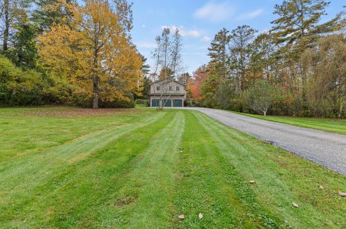 12 Friar Ln, Cumberland, ME 04021-4104
