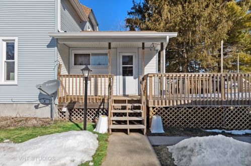 218 Pleasant St, Bull Valley, IL 60098-3235