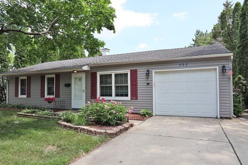 707 Lincolnwood Dr, Streamwood, IL 60107-1669