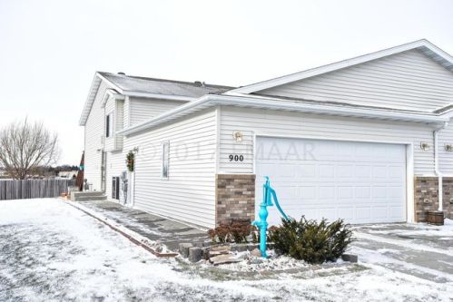 900 35th Ave, Moorhead, MN 56560-6128