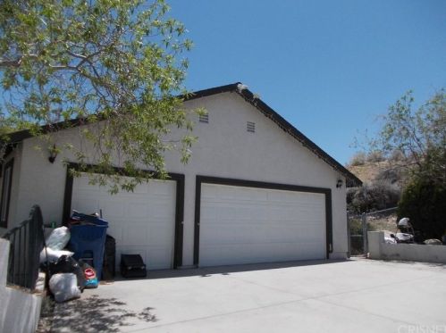 32702 Pearblossom Vista Rd, Pearblossom, CA 93553-3130