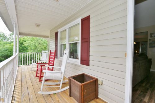 260 Falls Xing, Porterdale, GA 30016-8943