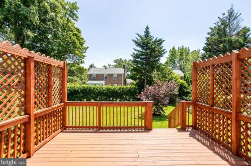 10015 Markham St, Silver Spring MD 20901-2233 exterior