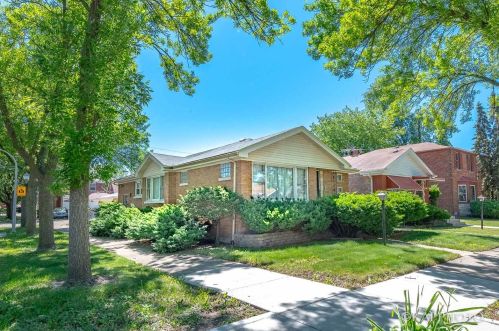 10601 Calumet Ave, Chicago, IL 60628-2838