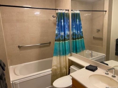 1909 Ala Wai Blvd, Honolulu HI  96815-1817 exterior