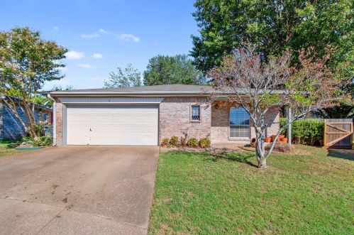 3 Canary Ct, Midlothian, TX 76063-1564