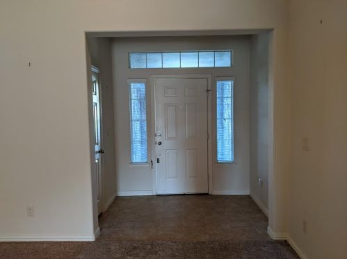 323 Emma Call Ct, Decatur, TX 76234-1092