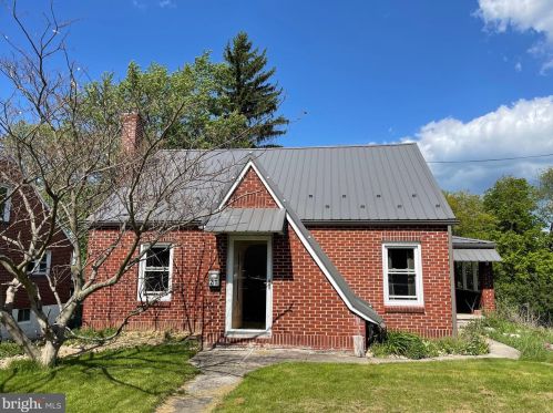 21 Centennial St, Frostburg, MD 21532-1205