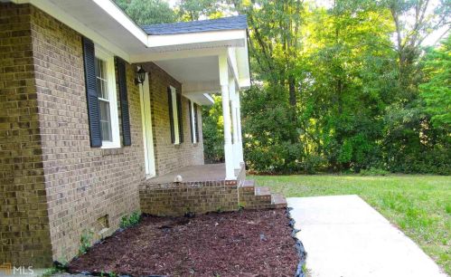 80 Forest Creek Cir, Hartwell, GA 30643-1147