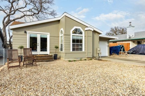 2727 Saddle Back Ln, Lake Nacimiento, CA 93446-4249