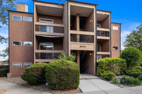 8900 Fox Dr, Denver CO 80260-6856 exterior