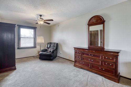 295 Grotto St, Saint Paul MN  55104-5534 exterior