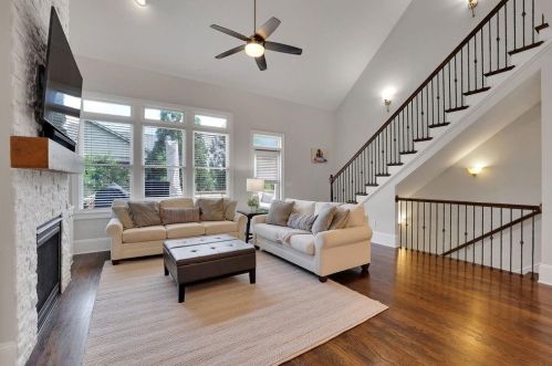 3573 Brookleigh Ln, Atlanta GA  30319-2219 exterior