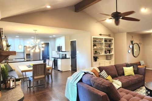 2816 Remington Dr, Angleton, TX 77515-2189