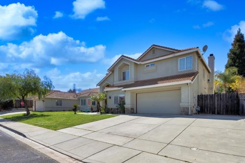 806 Tramore Way, Vacaville, CA 95688-8576
