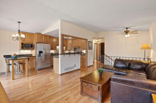 933 Heritage Ct, Saint Paul MN  55127-3661 exterior