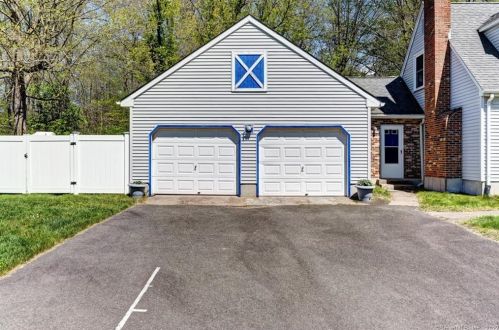 10 Townline Rd, Windsor Locks, CT 06096-1462