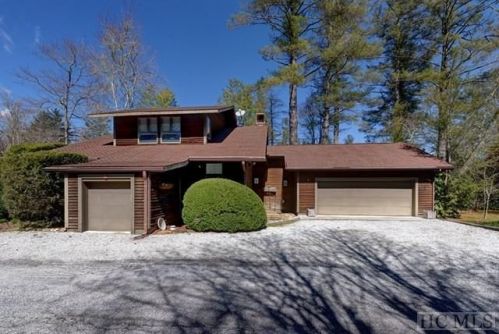 43 Old Prestwick Dr, Sapphire, NC 28774-9666