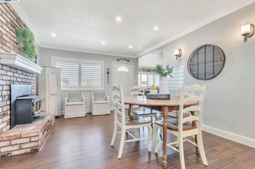 14242 Middle Rd, Tracy, CA 95304-9473