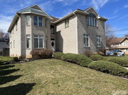 177 Mundy Ave, Edison, NJ 08820-3716