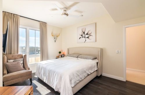 670 Caruso Ave, Glendale CA  91210-1519 exterior