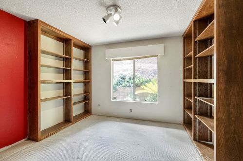 1921 Arroyo Dr, Riverside CA  92506-1610 exterior