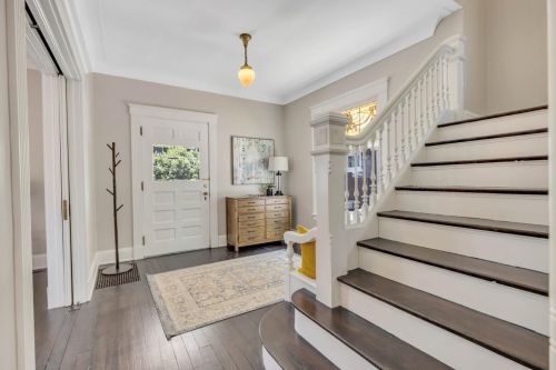 1912 Delaware Ave, Cincinnati OH  45212-3621 exterior