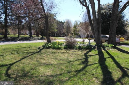 17 Friendship Ct, Charles Town WV 25414-5058 exterior