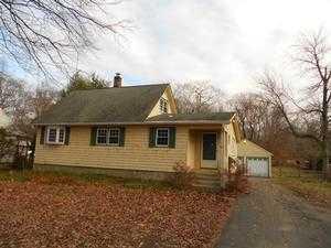 414 Nichols Ave, Huntington CT  06484-5823 exterior