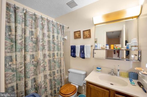 11440 Encore Dr, Silver Spring MD 20901-5043 exterior