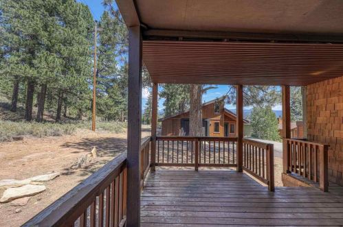 12116 Highland Ave, Truckee CA  96161-1719 exterior