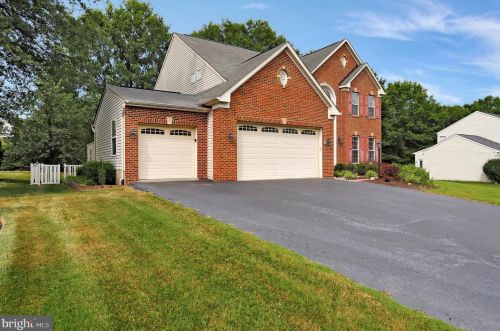 1632 Whistling Swan Way, Woodbridge, VA 22191-3765