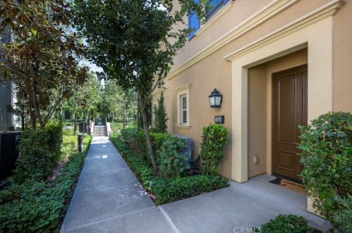 124 Overbrook, Irvine CA  92620-2177 exterior