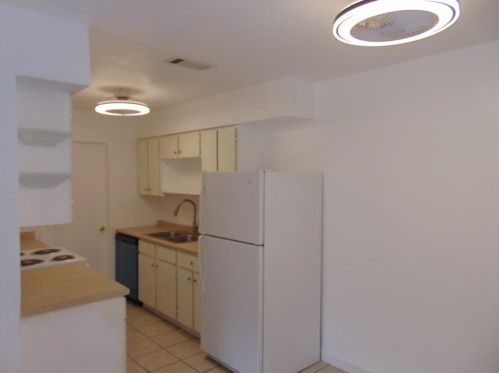 407 Live Oak St, Uhland TX  78640-9310 exterior