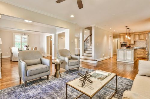 627 Hillpine Dr, Atlanta GA  30306-3222 exterior