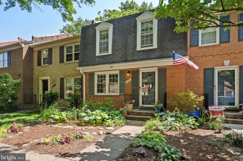 5269 Bradgen Ct, Springfield, VA 22151-3505