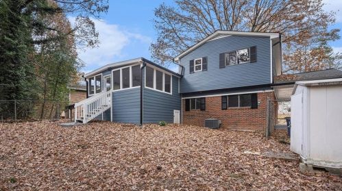 792 Magna Carta Dr, Atlanta GA  30318-6058 exterior