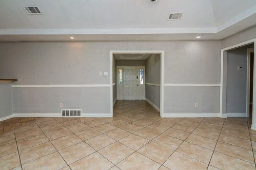 2401 Weiler Blvd, Fort Worth TX  76112-5042 exterior